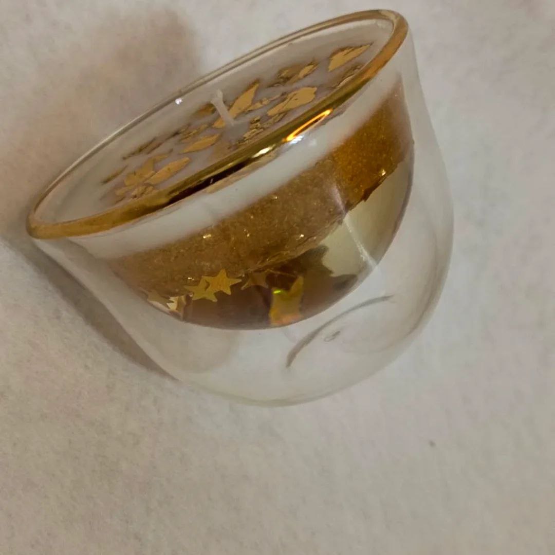 الذهب المتلألئ" الشمعة العائمة _جل و صويا "